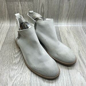 Joy Wendel Ankle Boots